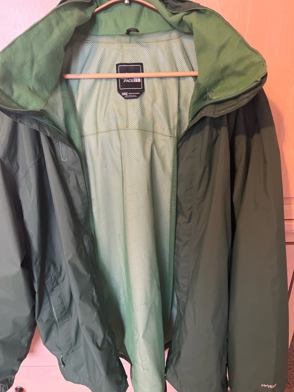The North Face Men’s Hyvent Waterproof Hooded Jacket, Forest Green, XXL - Picture 5 of 6